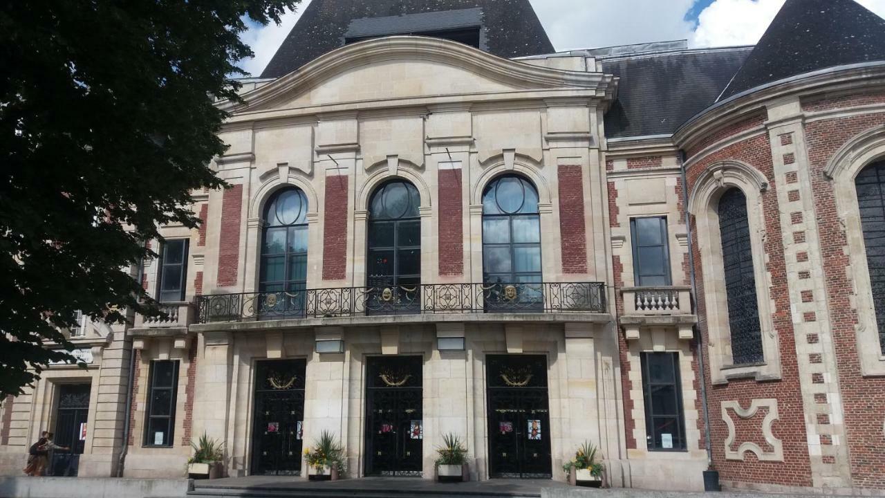 Apt 8 Du Temple Hypercentre & Parking Leilighet Cambrai Eksteriør bilde